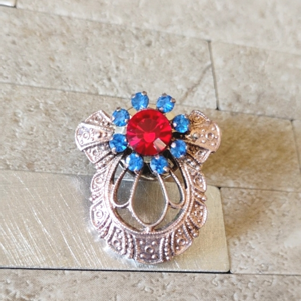 Vintage Signed Jane Silver Tone Filigree Lapel Pin Red And Blue Stones